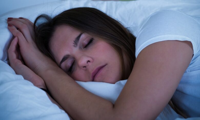 6 Clear Signs That You Sleep Too Much.