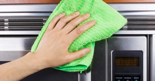 9 ways to clean and polish stainless steel appliances