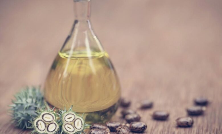 Castor Oil for Wrinkles – Is It Good for Eye and Forehead Wrinkles? – 9 Methods