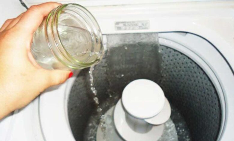 Get Cleaner Clothes By Using Vinegar While Saving A Ton Of Money