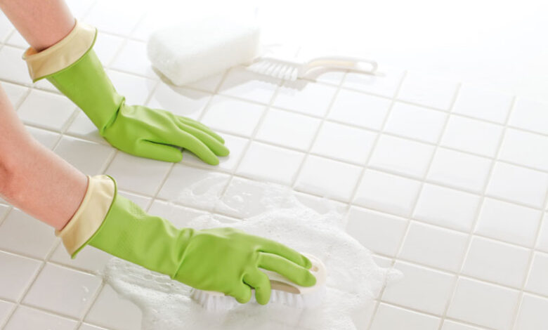 How to Get Rid of Mold and Mildew From Your Shower