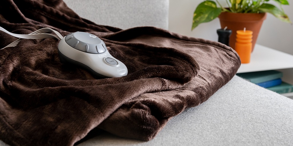 How To Wash An Electric Blanket The Right Way.