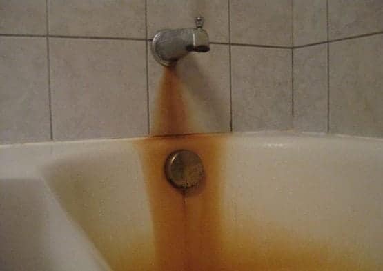 Natural & Easy Way To Remove Rust Stains From The Bathtub