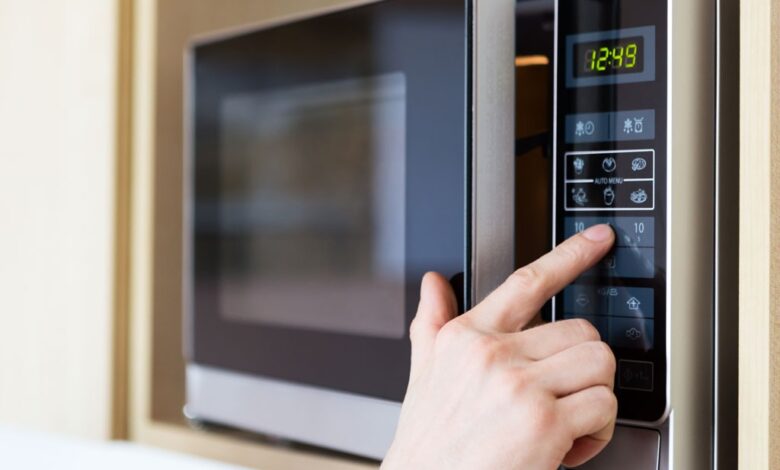 Never Reheat These 7 Foods With The Microwave