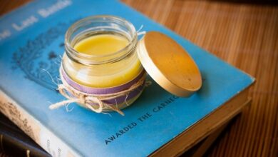The Best & Easiest DIY 3-Ingredient Vitamin E Night Cream