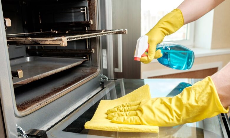 These Are Two Effortless Methods To Clean Your Microwave Fast!