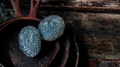 This Is The Best Way To Clean With Steel Wool Without Damaging Your Fingers