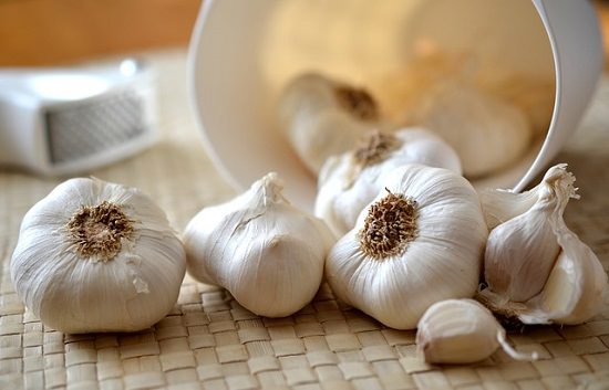Why and How Should You Use Garlic Salve For Pneumonia