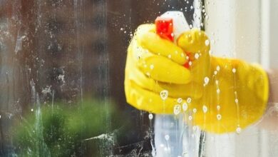 How to Make Homemade Window Cleaner