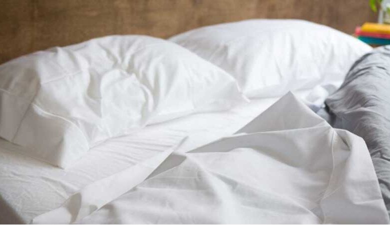 Why People Aren’t Using Top Sheets On Beds Anymore