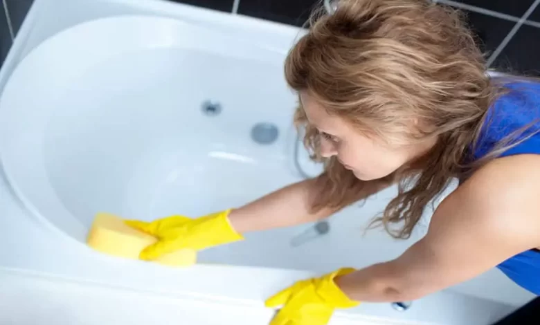 Simple and Natural Method to Erase Rust Stains from Your Bathtub